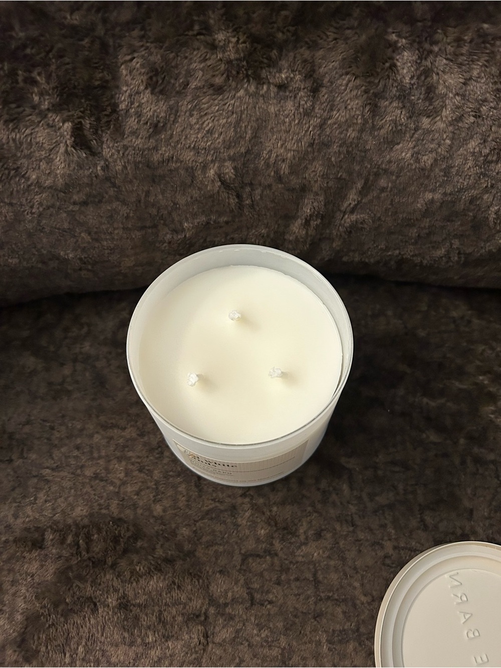White Barn White 3-Wick Scented Candle in Frosted Glass